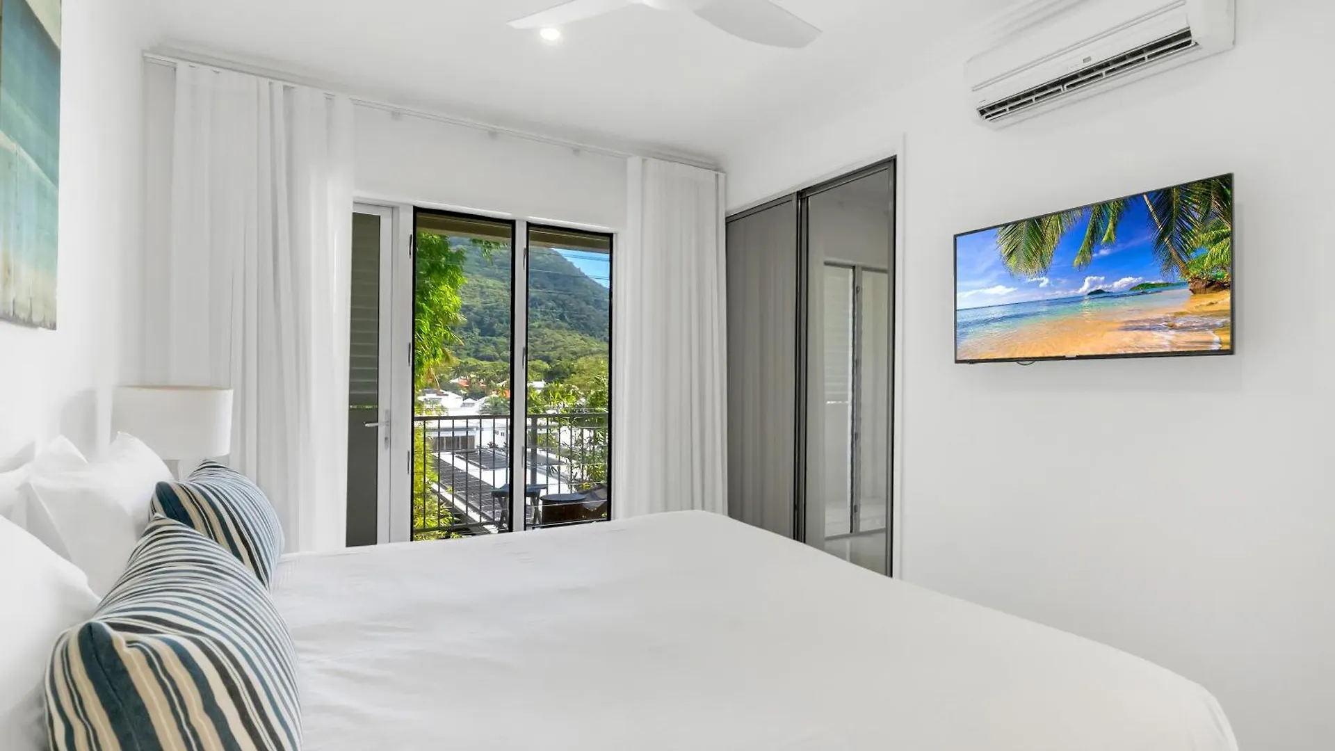 Blanco At Island Views—Beautiful Beachfront Living Palm Cove