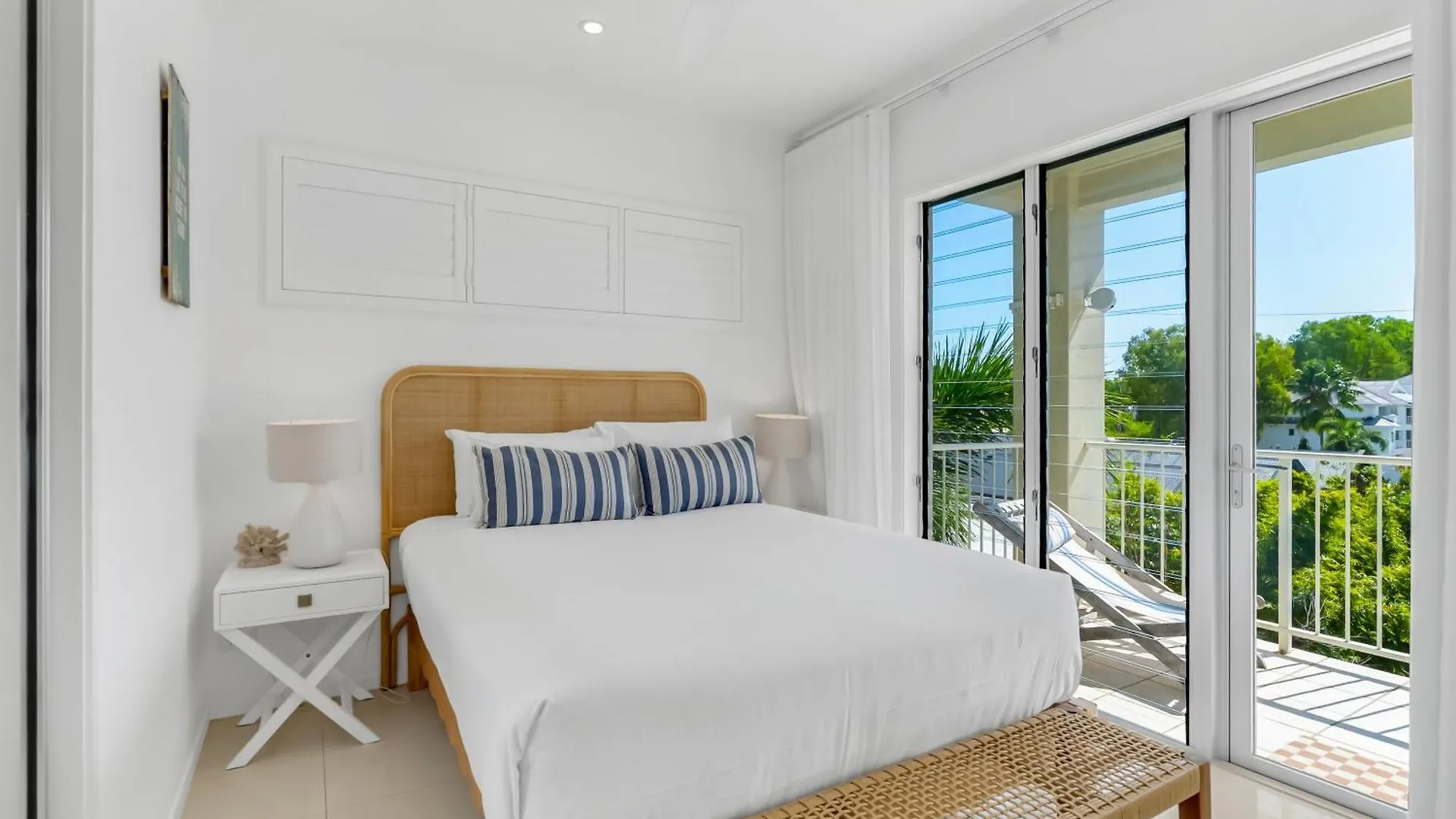 Apartamento Blanco At Island Views—Beautiful Beachfront Living Palm Cove Australia