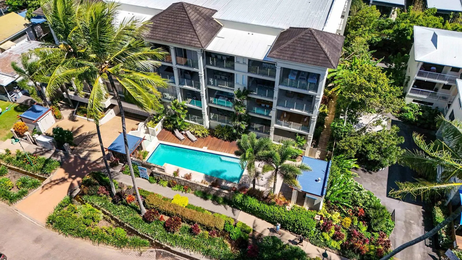 Blanco At Island Views—Beautiful Beachfront Living Palm Cove 0*,  Australia